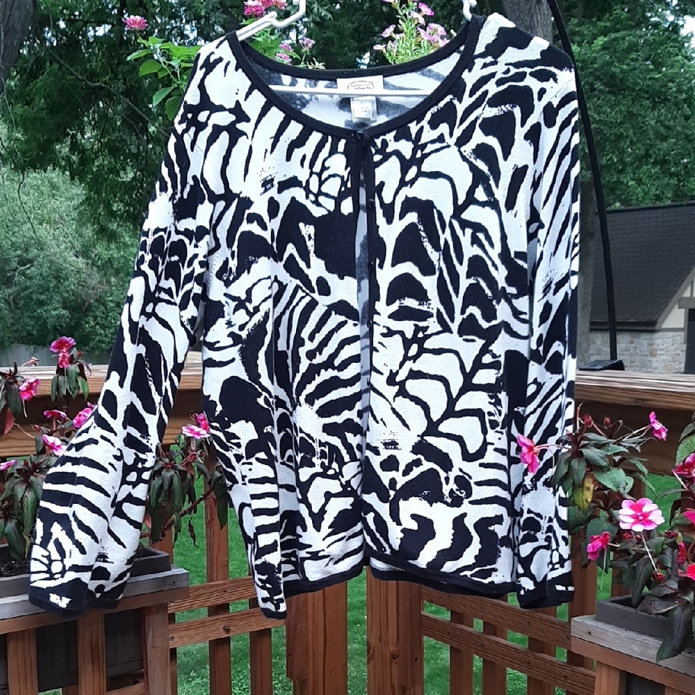 Talbots Black/White Geometric Cardigan Sz L